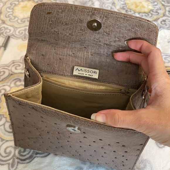 Ostrich leather small handbag and card holder. - Picture 3 of 16